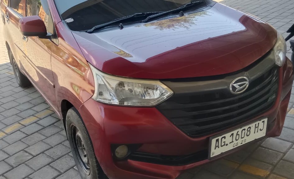 Daihatsu Xenia Tampak Depan Kiri
